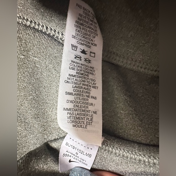 Nike Women's Dri-FIT Silver Sports Bra - Picture 5 of 6